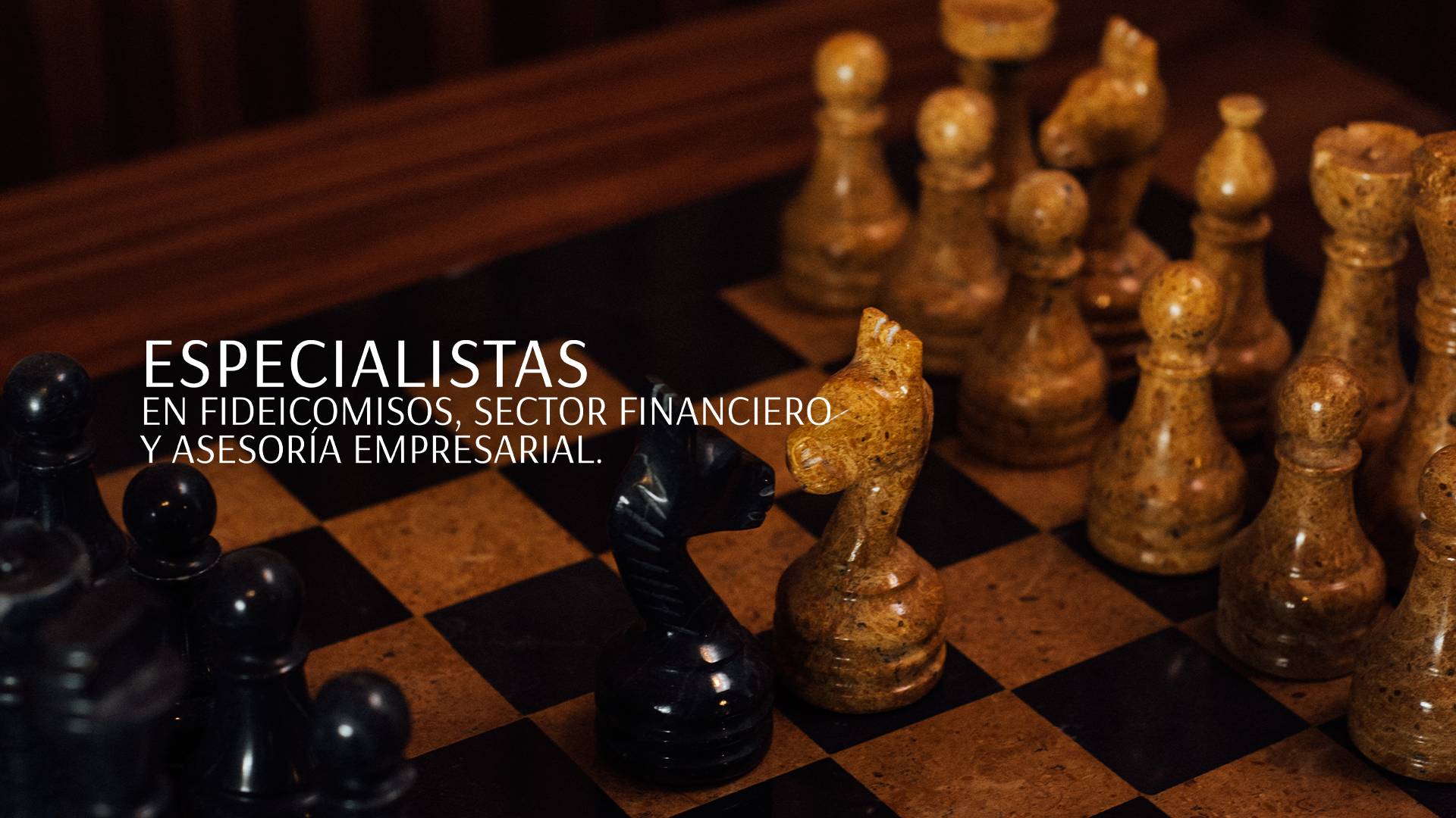 especialistas en fideicomisos, sector financiero y asesoría empresarial
